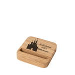 Lade das Bild in den Galerie-Viewer, Handystand Blocks Handyhalter Maus Schloss / Mouse Castle Design (Gravur) [Eiche] Holz
