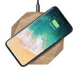 Lade das Bild in den Galerie-Viewer, Wirelesscharger QI Eiche Oak  Holz Kabelos Ladegerät
