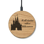 Lade das Bild in den Galerie-Viewer, Wireless Charger Slim Maus Schloss / Mouse Castle Design (Gravur) [Eiche] Holz
